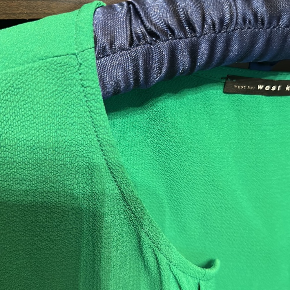 Kelly Green West Kei Top by Stitch Fix • Large - Picture 5 of 6